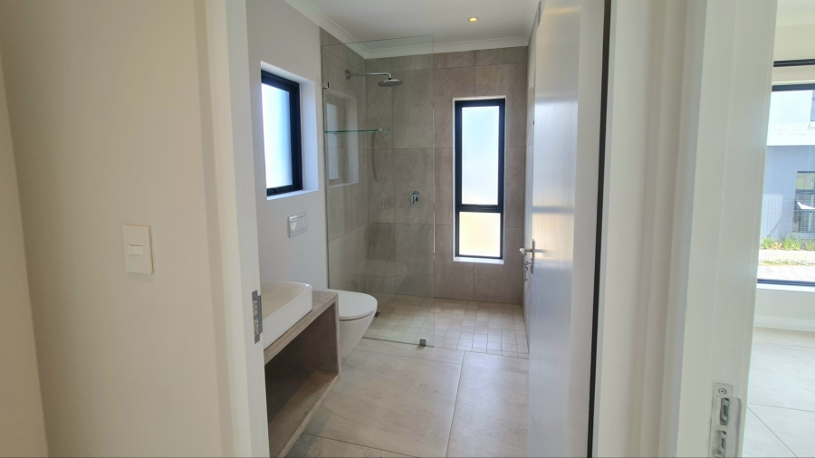 4 Bedroom Property for Sale in Baron View Western Cape